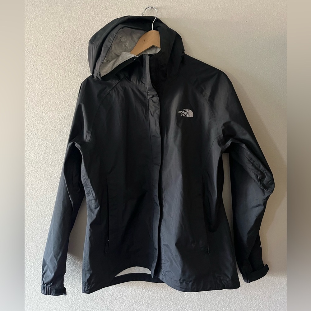 TNF Rain Jacket Medium